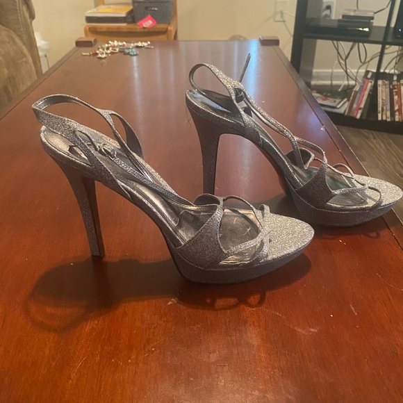 Heels - Picture 2 of 2